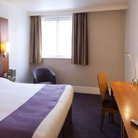 Premier Inn ケタリング エクステリア 写真