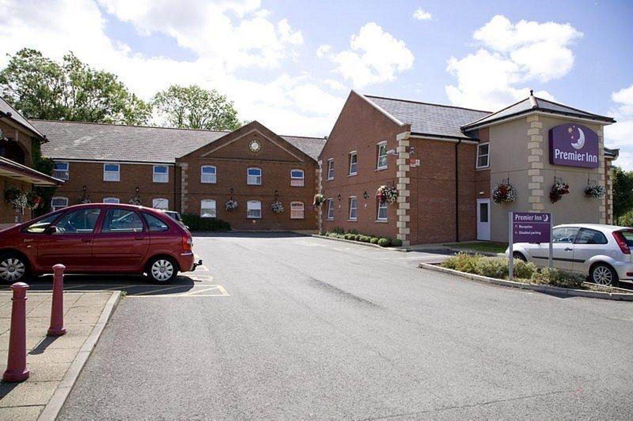Premier Inn ケタリング エクステリア 写真